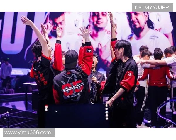 世界大师赛中FPX展现出惊人耐力表现的深度分析与点评