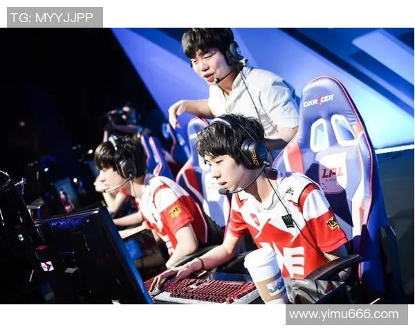 电竞新闻深入分析FPX在英雄联盟中的进攻策略与战术执行